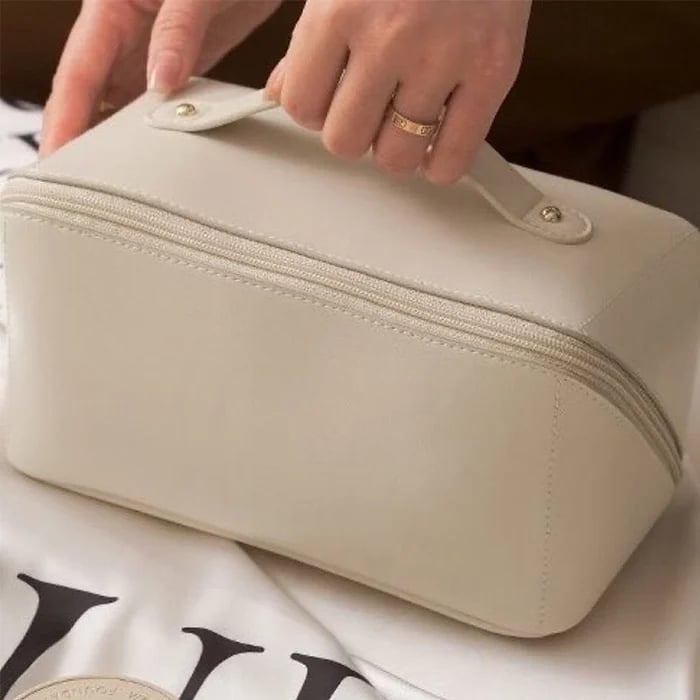 🔥Large capacity travel cosmetic bag