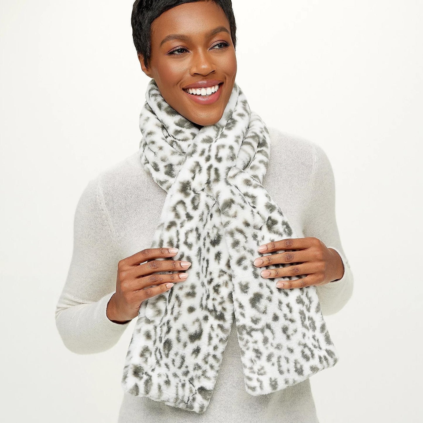 🔥LAST DAY 49% OFF- The Coziest Scarf with a Hidden Zipper Pocket