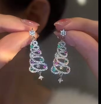 🎄CHRISTMAS HOT SALE✨SHINY CHRISTMAS TREE EARRINGS(Buy 3 Get Free Shipping)